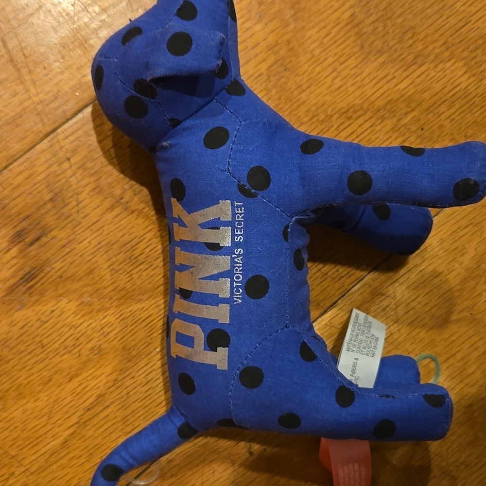 Pink dog vs victorias secret